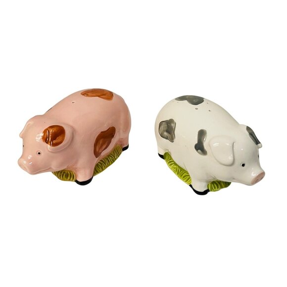 Vintage Pig Salt & Pepper Shaker Set Ceramic Made In Japan Farmhouse Decor 4 1/2 - Picture 1 of 7